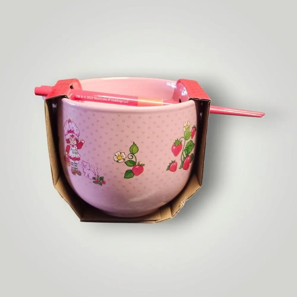 NEW Strawberry Shortcake Pink RAMEN Noodle‎ BOWL with Spoon & Chopsticks